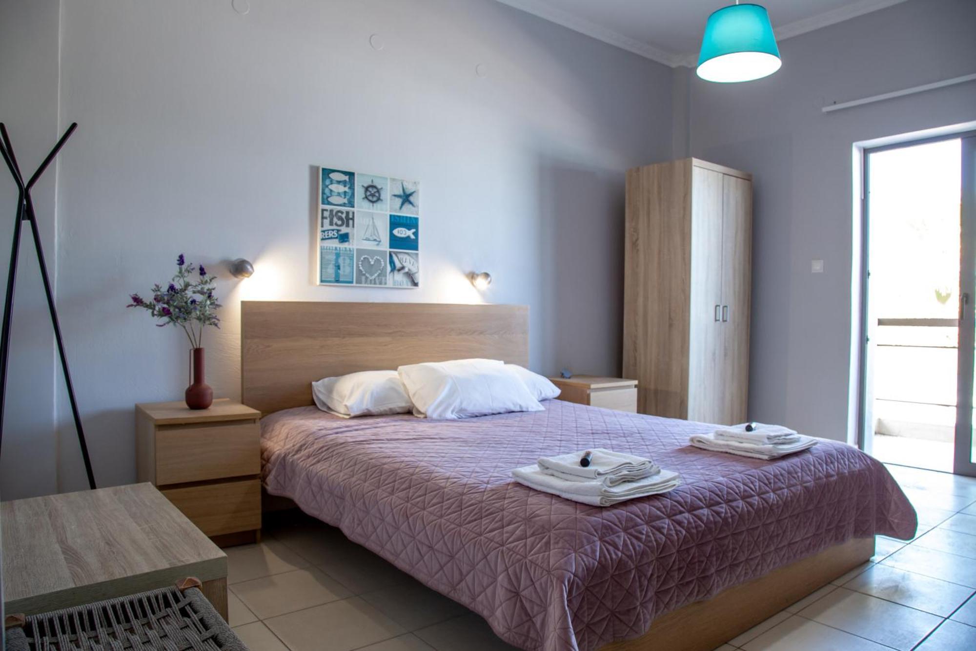 Nefeli Rooms Agia Marina Exterior foto