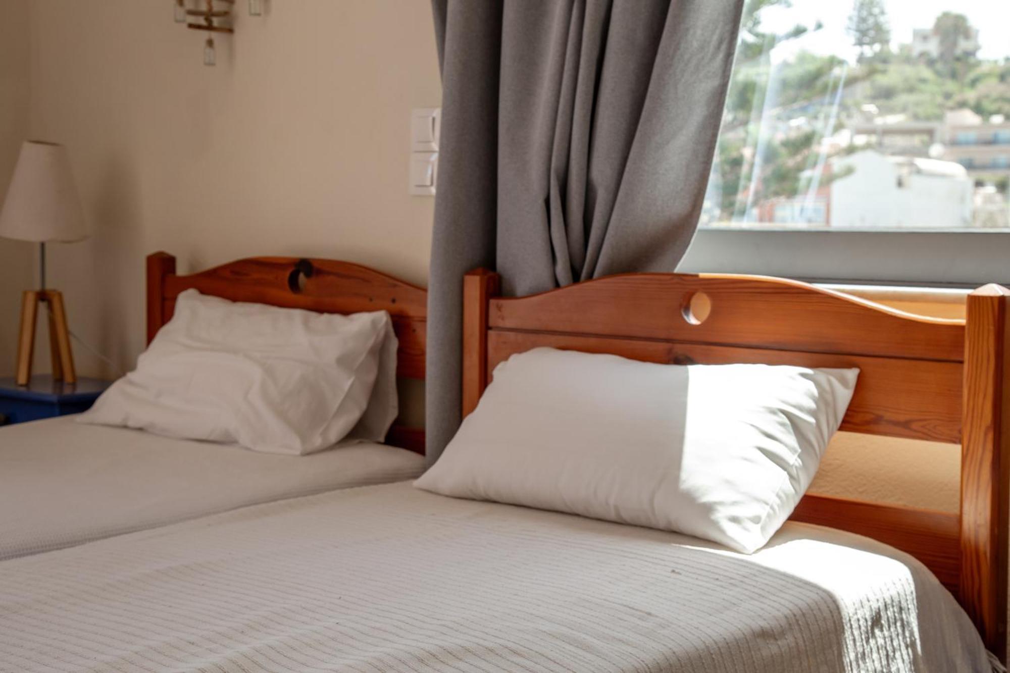Nefeli Rooms Agia Marina Exterior foto