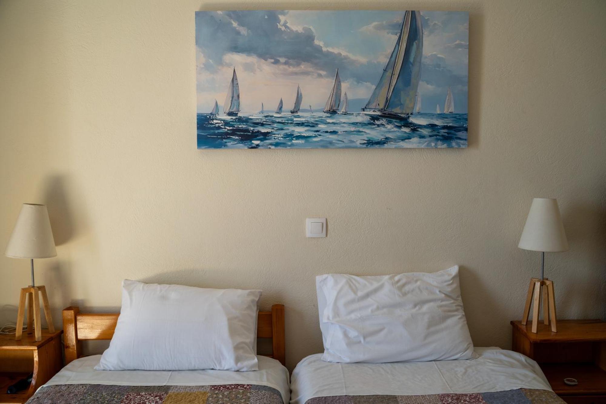 Nefeli Rooms Agia Marina Exterior foto
