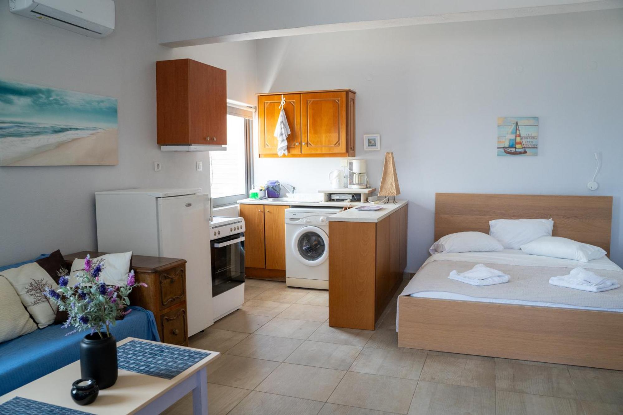 Nefeli Rooms Agia Marina Exterior foto