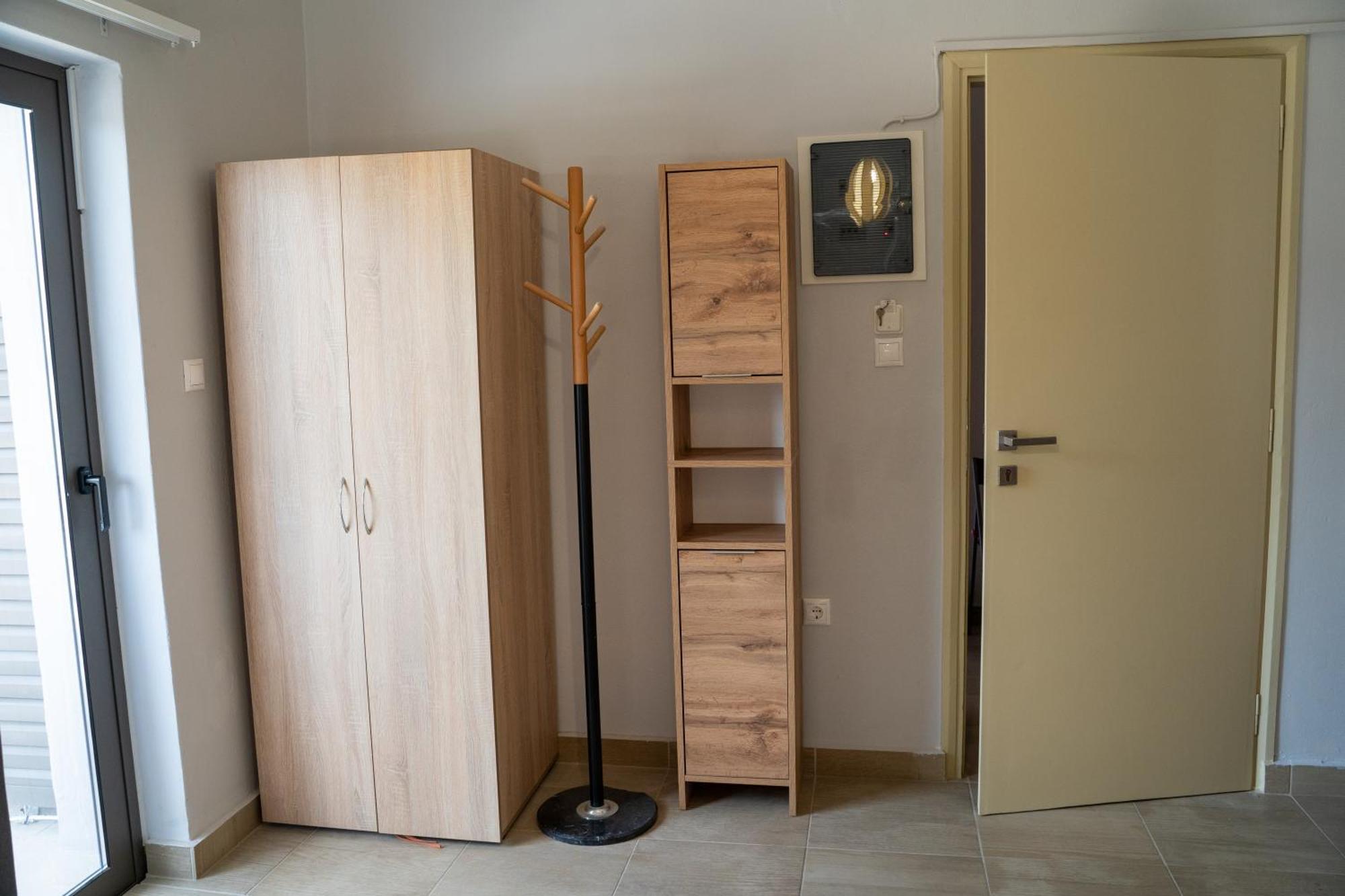 Nefeli Rooms Agia Marina Exterior foto